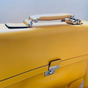 Tumi work bag in amazing quality